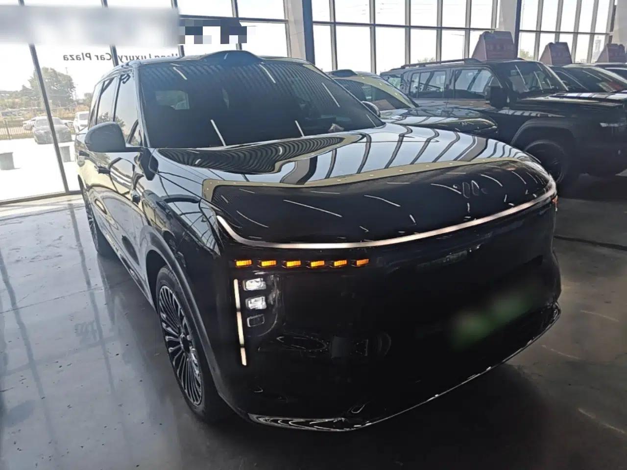 IM Zhiji LS8 2026 Model 52 Max+ Luxury Six-Seat — миниатюра 12