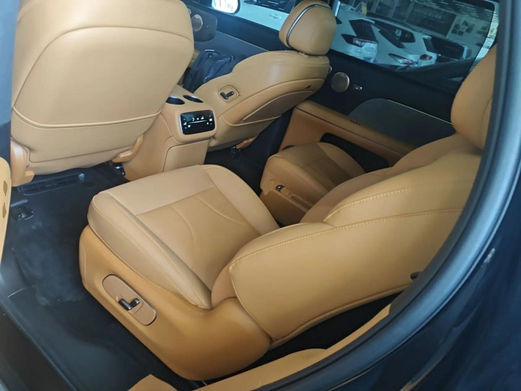 IM Zhiji LS8 2026 Model 52 Max+ Luxury Six-Seat — миниатюра 25