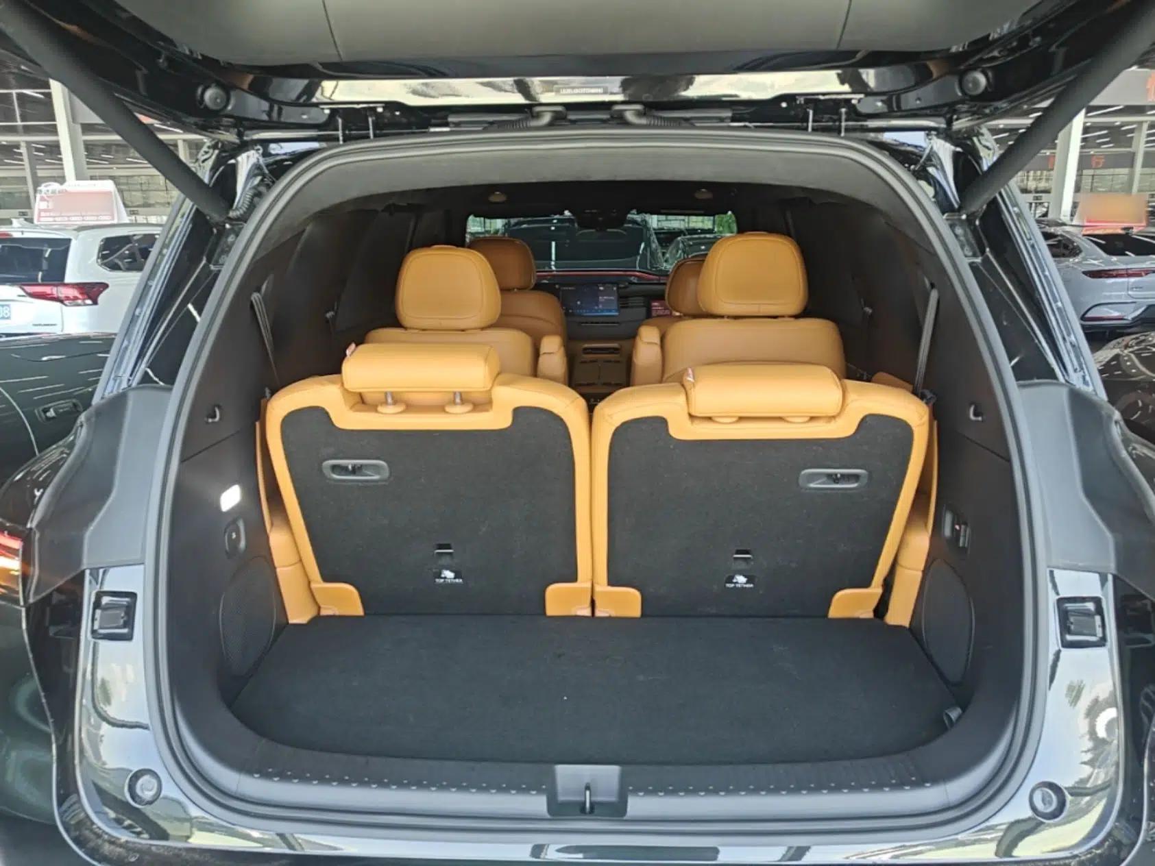IM Zhiji LS8 2026 Model 52 Max+ Luxury Six-Seat — миниатюра 27