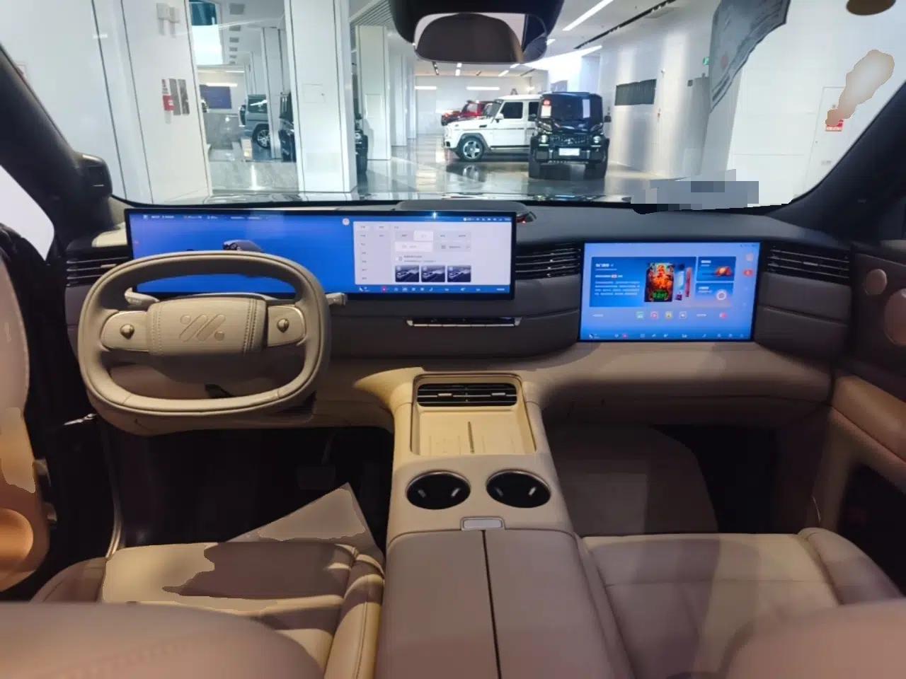 IM Zhiji LS8 2026 Model 66 Ultra Luxury Six-Seat — миниатюра 12