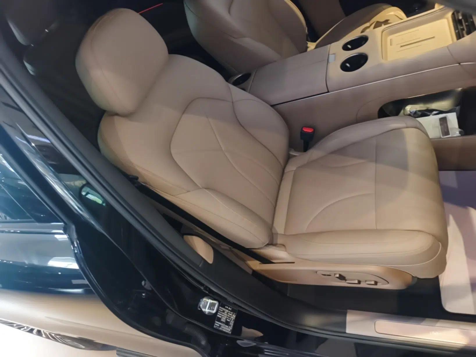 IM Zhiji LS8 2026 Model 66 Ultra Luxury Six-Seat — миниатюра 19