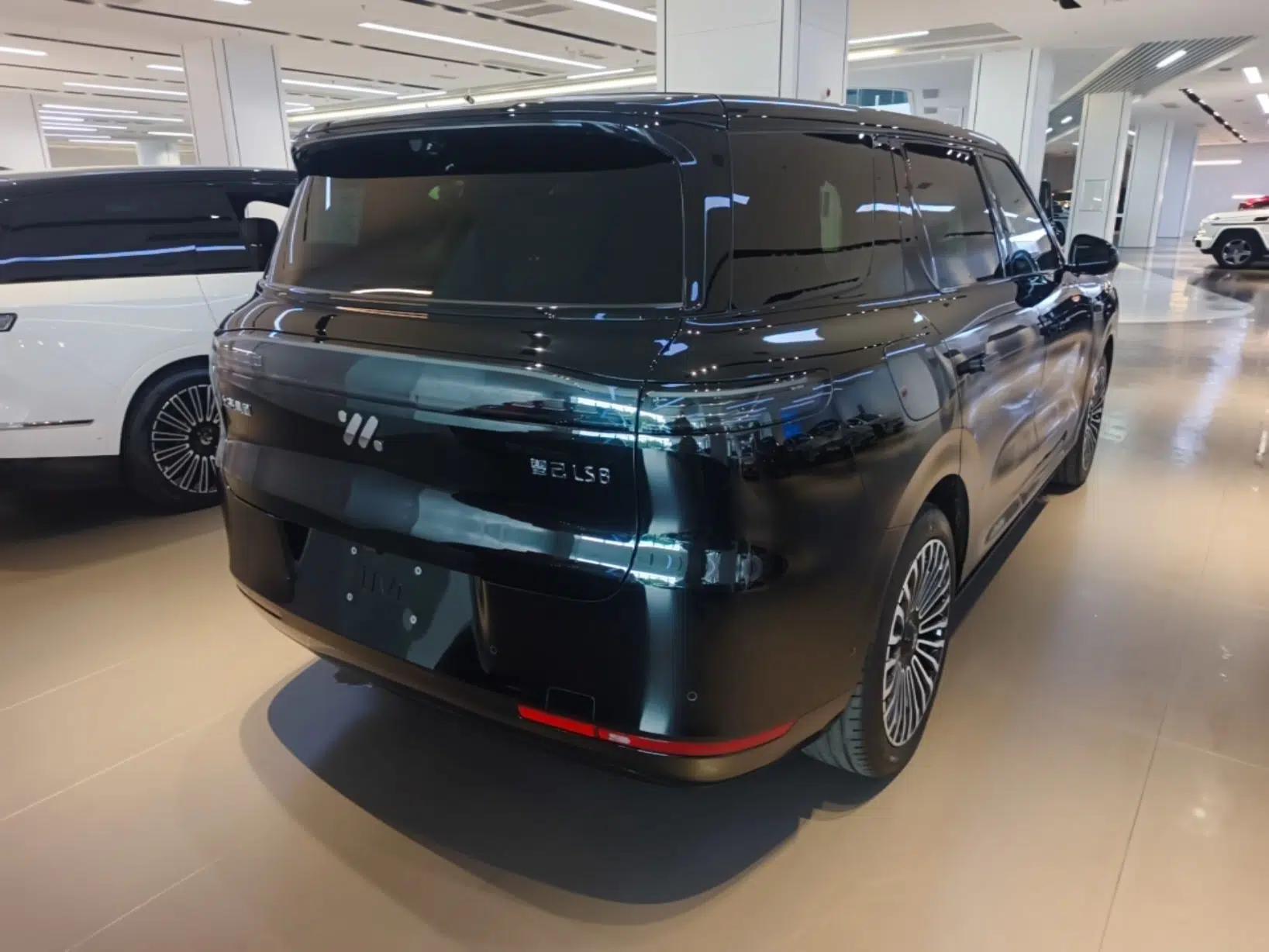 IM Zhiji LS8 2026 Model 66 Ultra Luxury Six-Seat — миниатюра 6