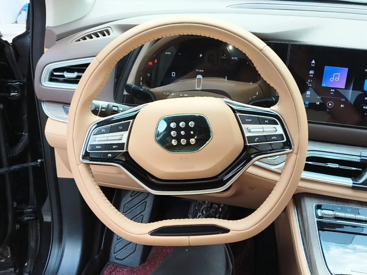 Landian E5 2024 Honor Edition 100KM Deluxe 7-Seater — миниатюра 23