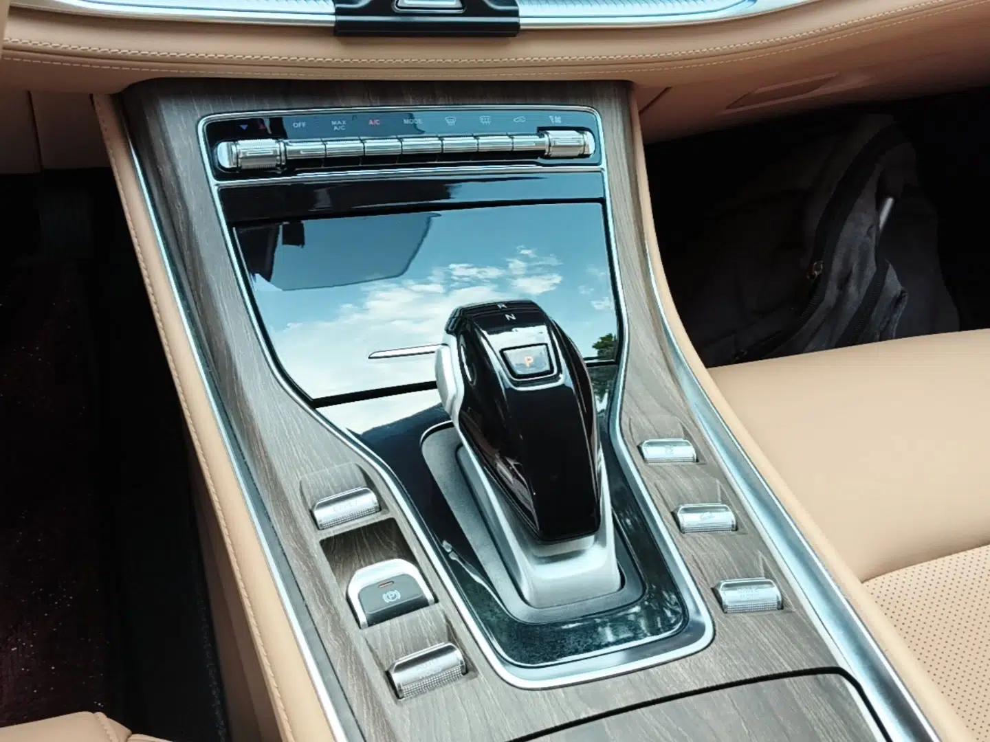 Landian E5 2024 Honor Edition 100KM Deluxe 7-Seater — миниатюра 26
