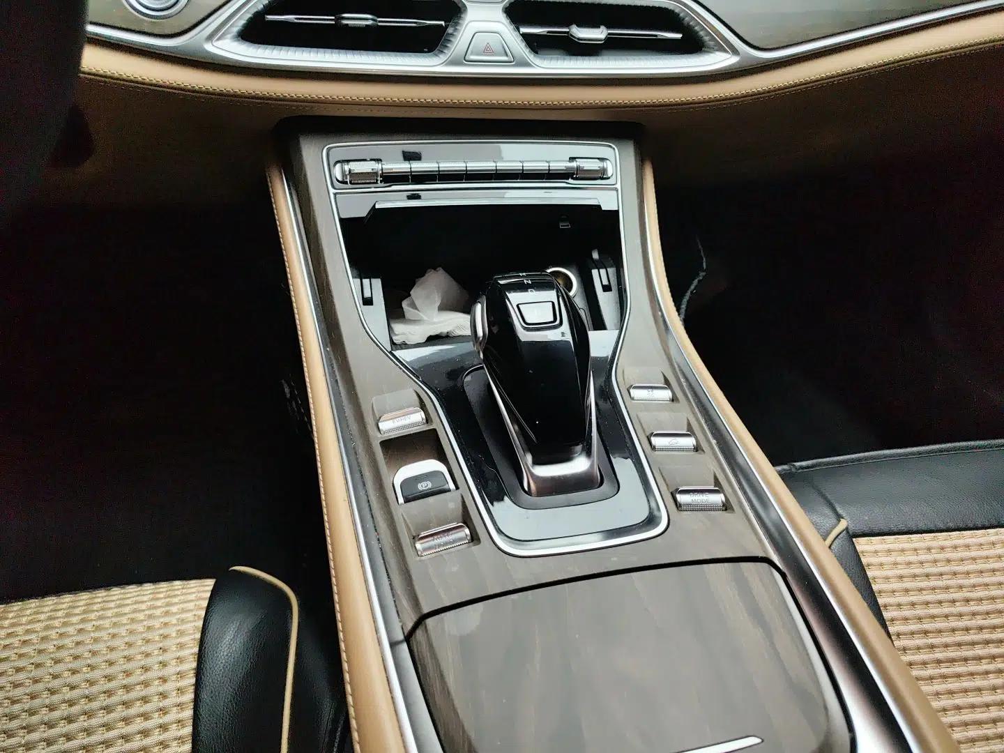 Landian E5 2023 1.5L DE-i 100KM Comfort Edition 7-Seater — миниатюра 16