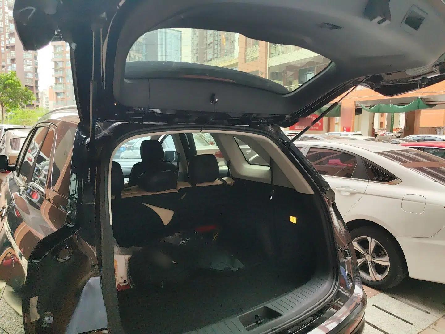 Landian E5 2023 1.5L DE-i 100KM Comfort Edition 7-Seater — миниатюра 22