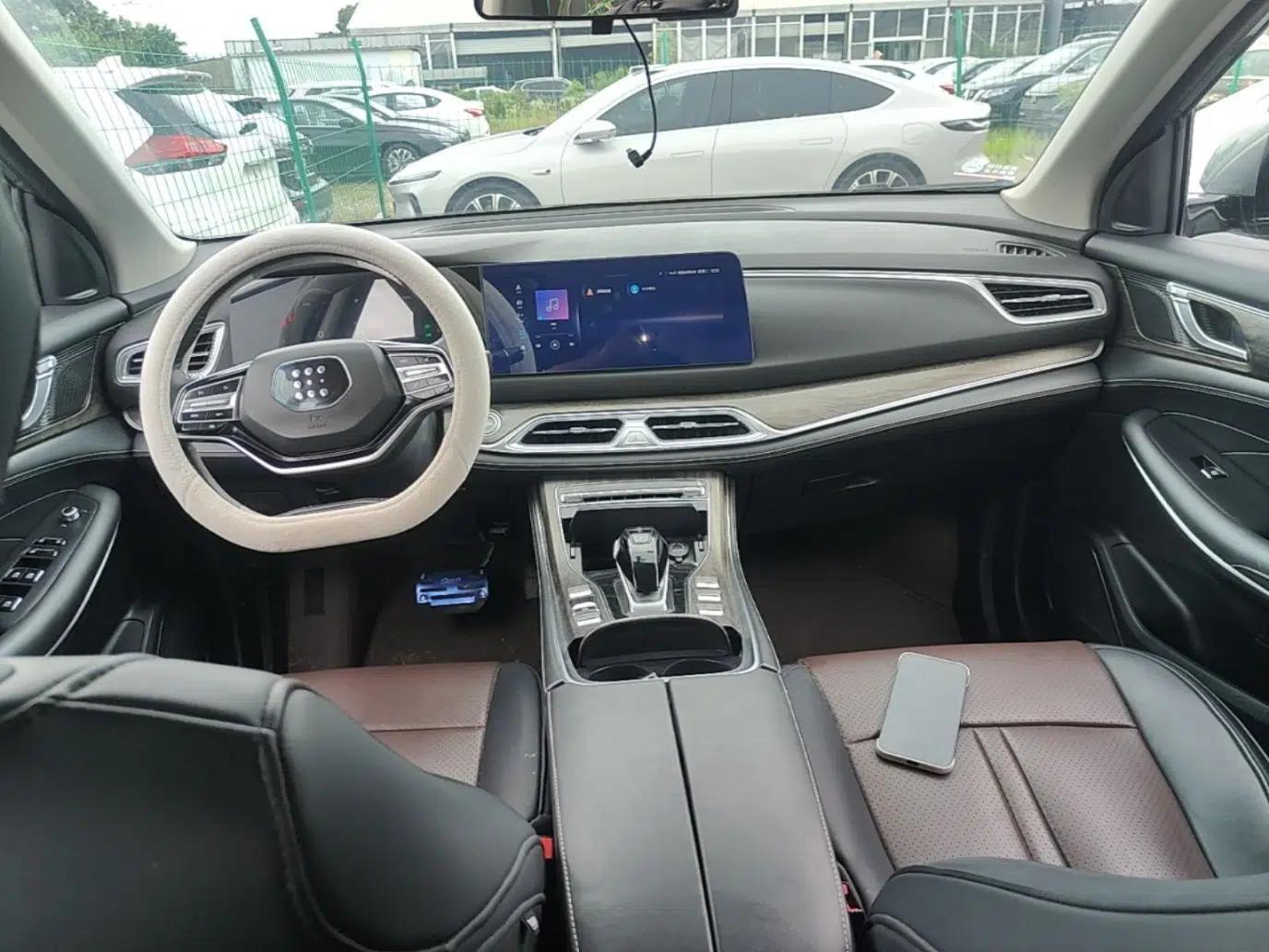 Landian E5 2023 1.5L DE-i 100KM Comfort Edition 7-Seater — миниатюра 17