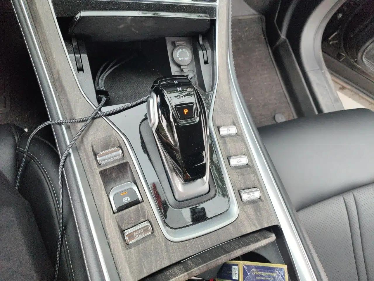 Landian E5 2023 1.5L DE-i 100KM Zhenxiang Edition 7-Seater — миниатюра 14