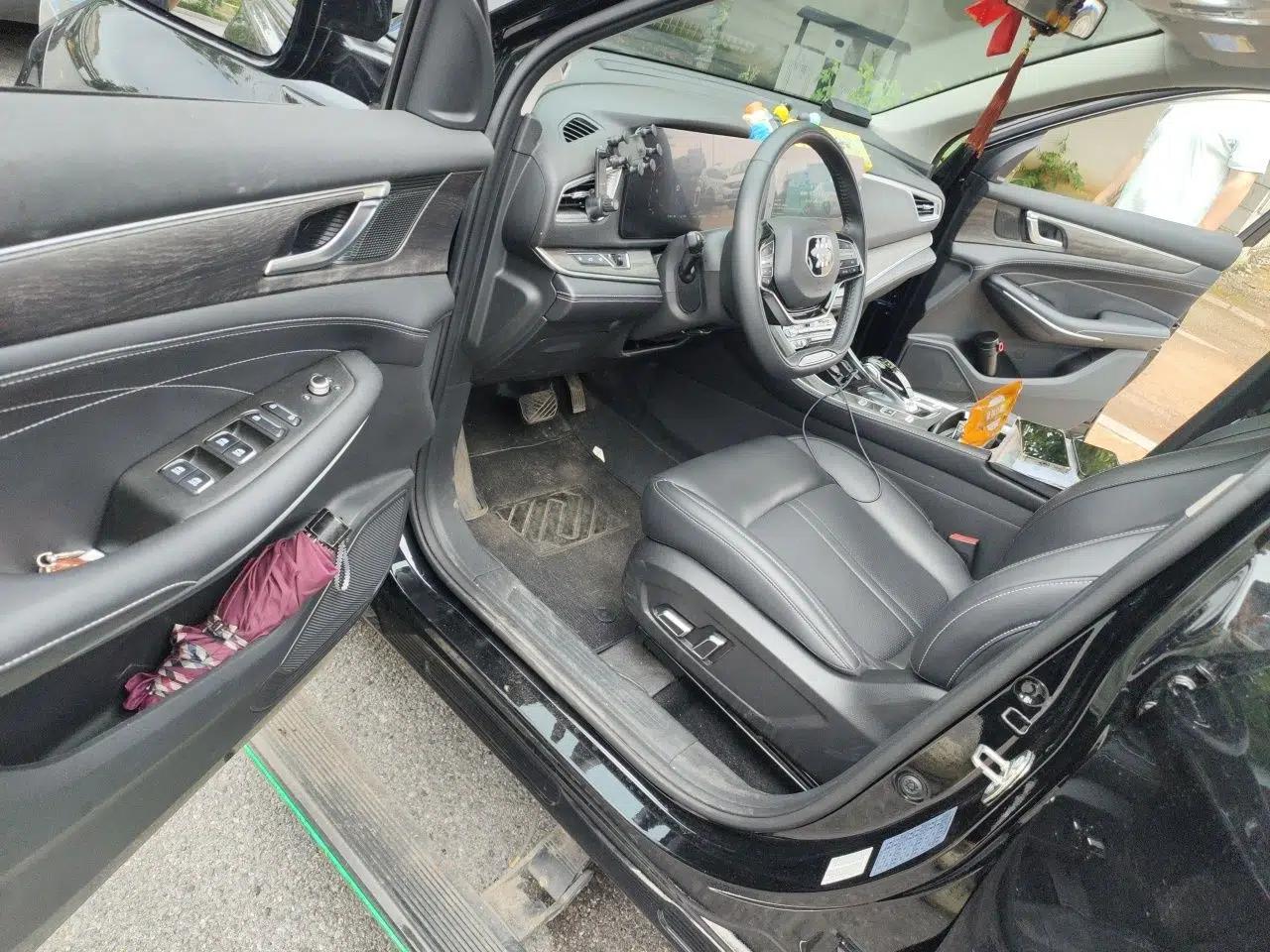 Landian E5 2023 1.5L DE-i 100KM Zhenxiang Edition 7-Seater — миниатюра 16