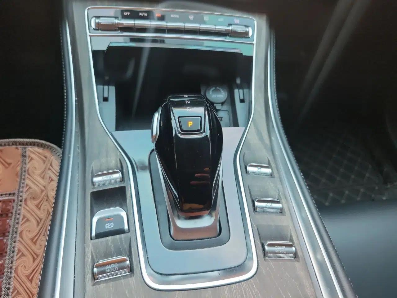 Landian E5 2024 Honor Edition 100KM Premium Model 5 Seats — миниатюра 13