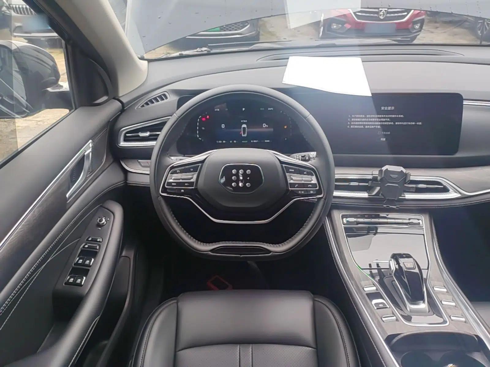 Landian E5 2023 1.5L DE-i 100KM Comfort Edition 7-Seater — миниатюра 18