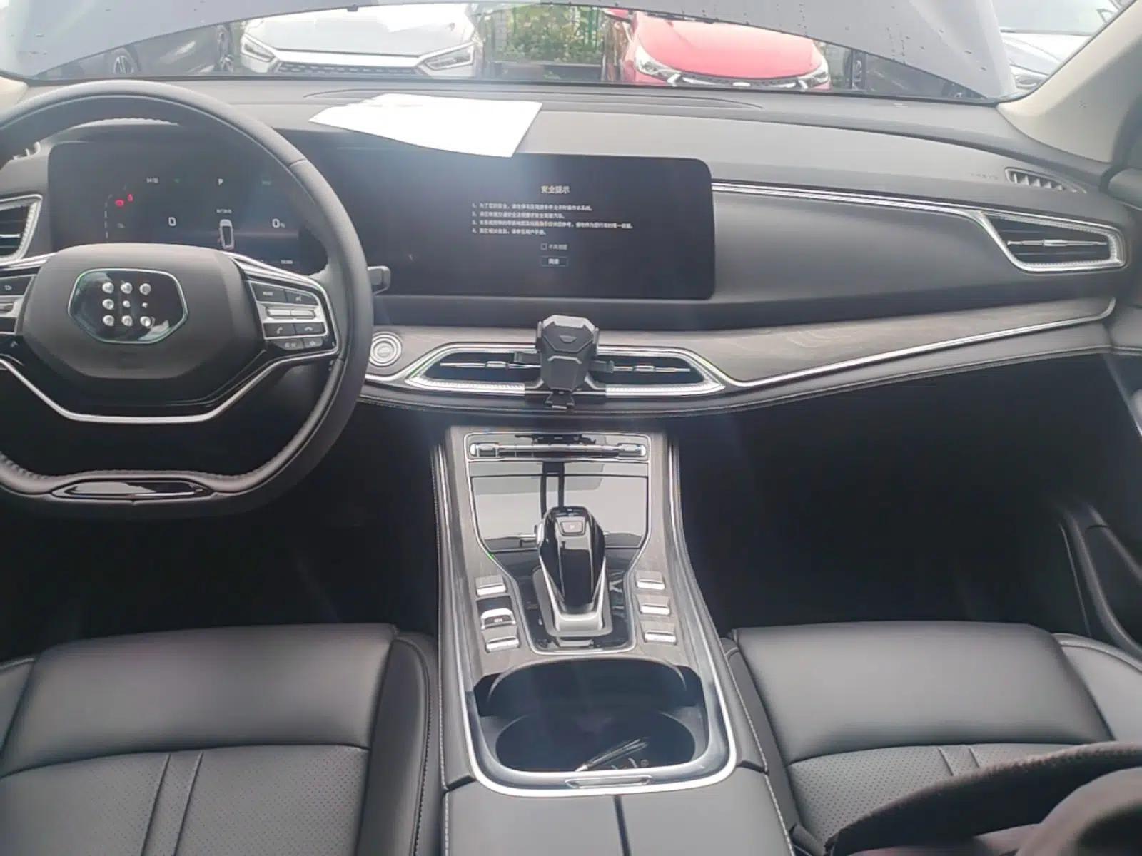 Landian E5 2023 1.5L DE-i 100KM Comfort Edition 7-Seater — миниатюра 20