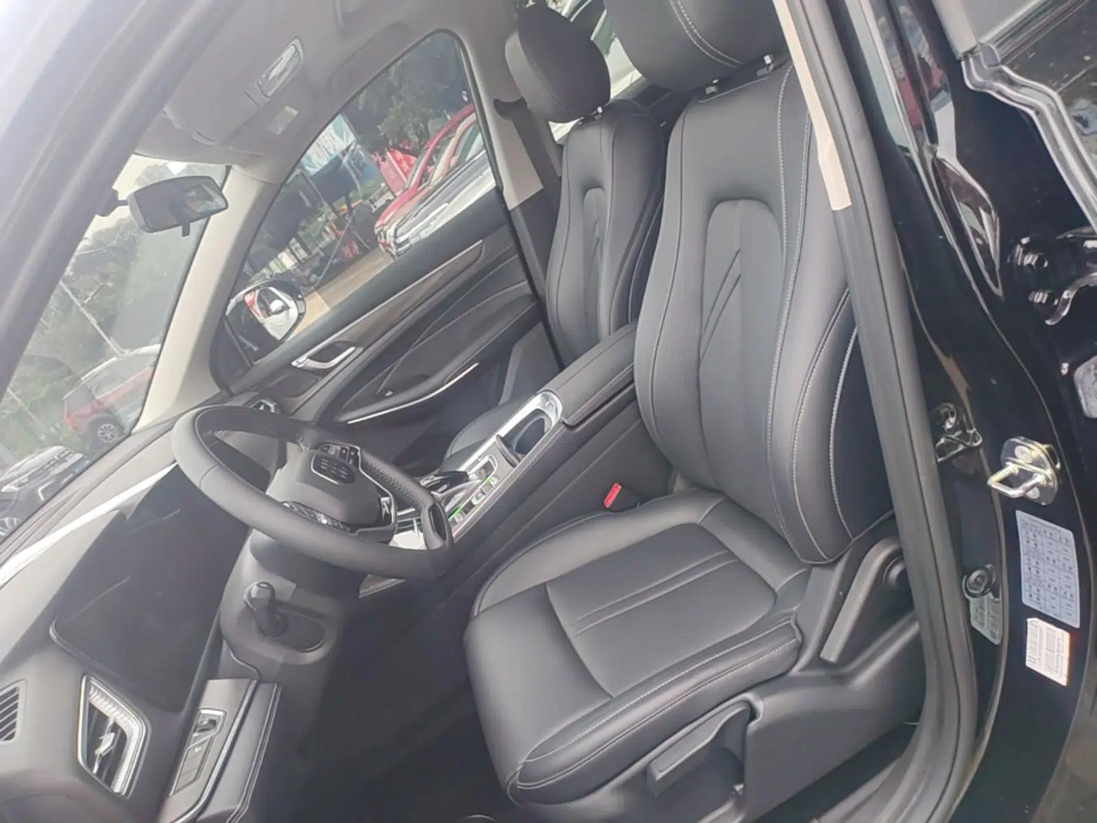 Landian E5 2023 1.5L DE-i 100KM Comfort Edition 7-Seater — миниатюра 22