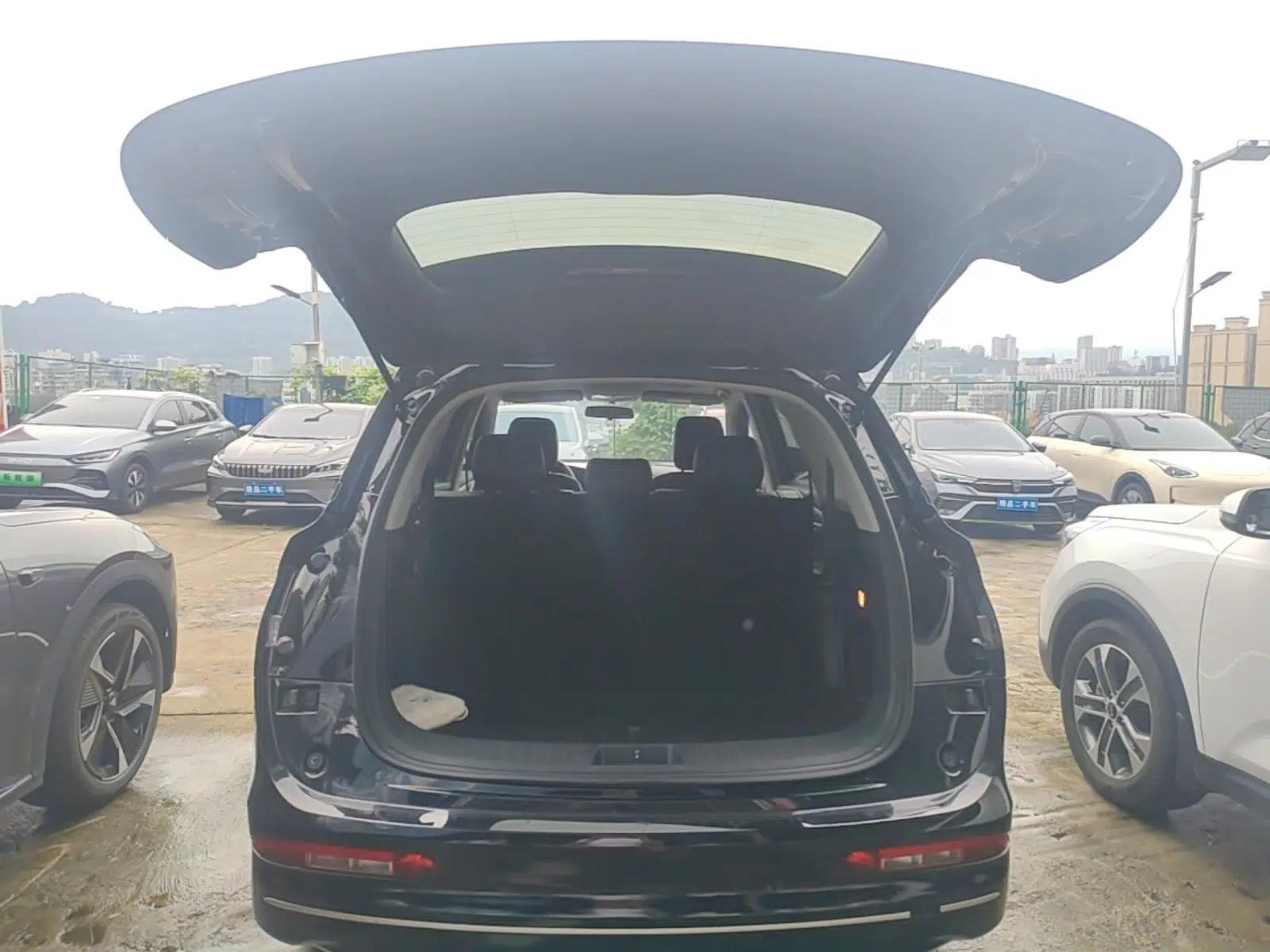 Landian E5 2023 1.5L DE-i 100KM Comfort Edition 7-Seater — миниатюра 27