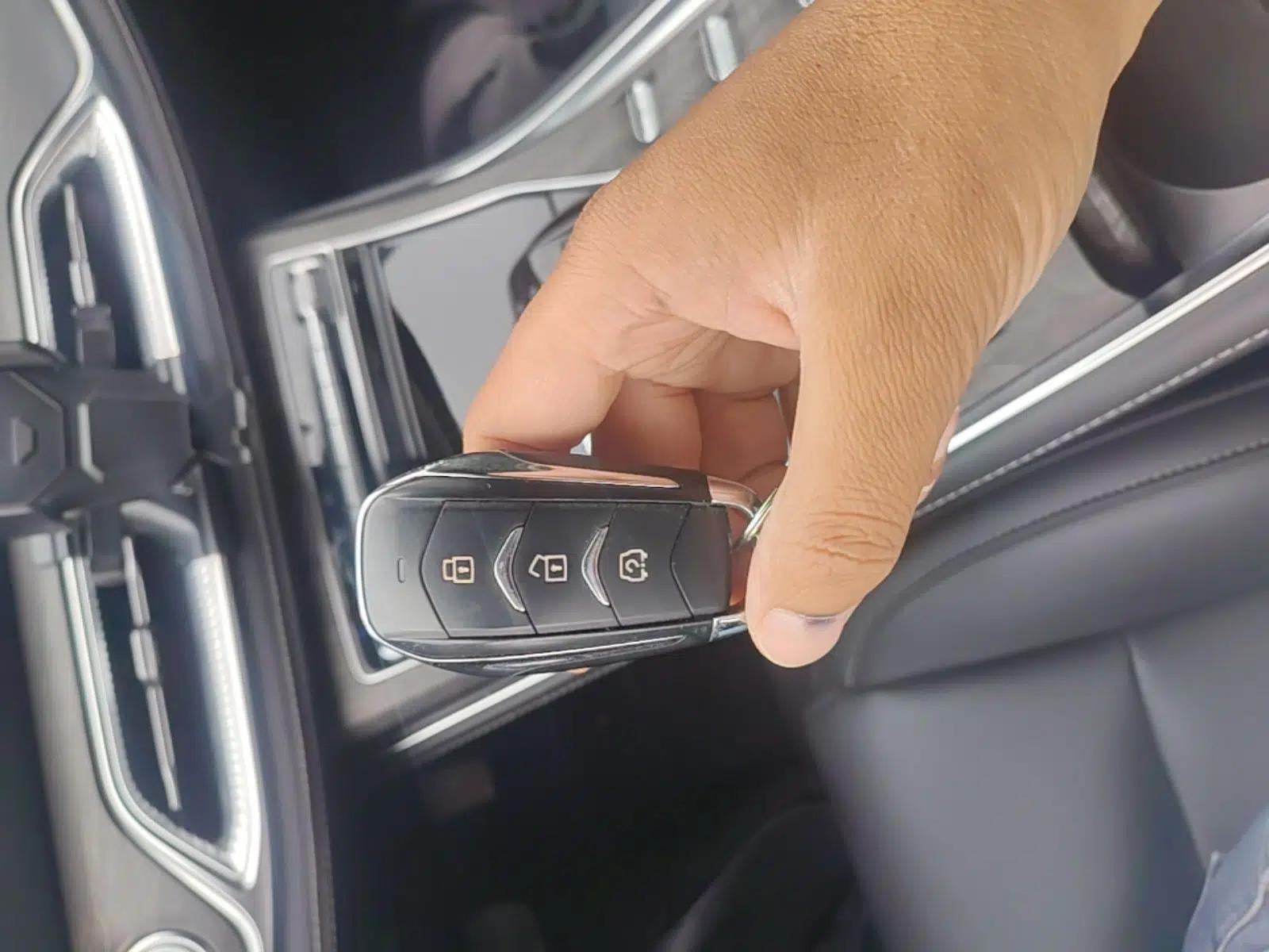 Landian E5 2023 1.5L DE-i 100KM Comfort Edition 7-Seater — миниатюра 28