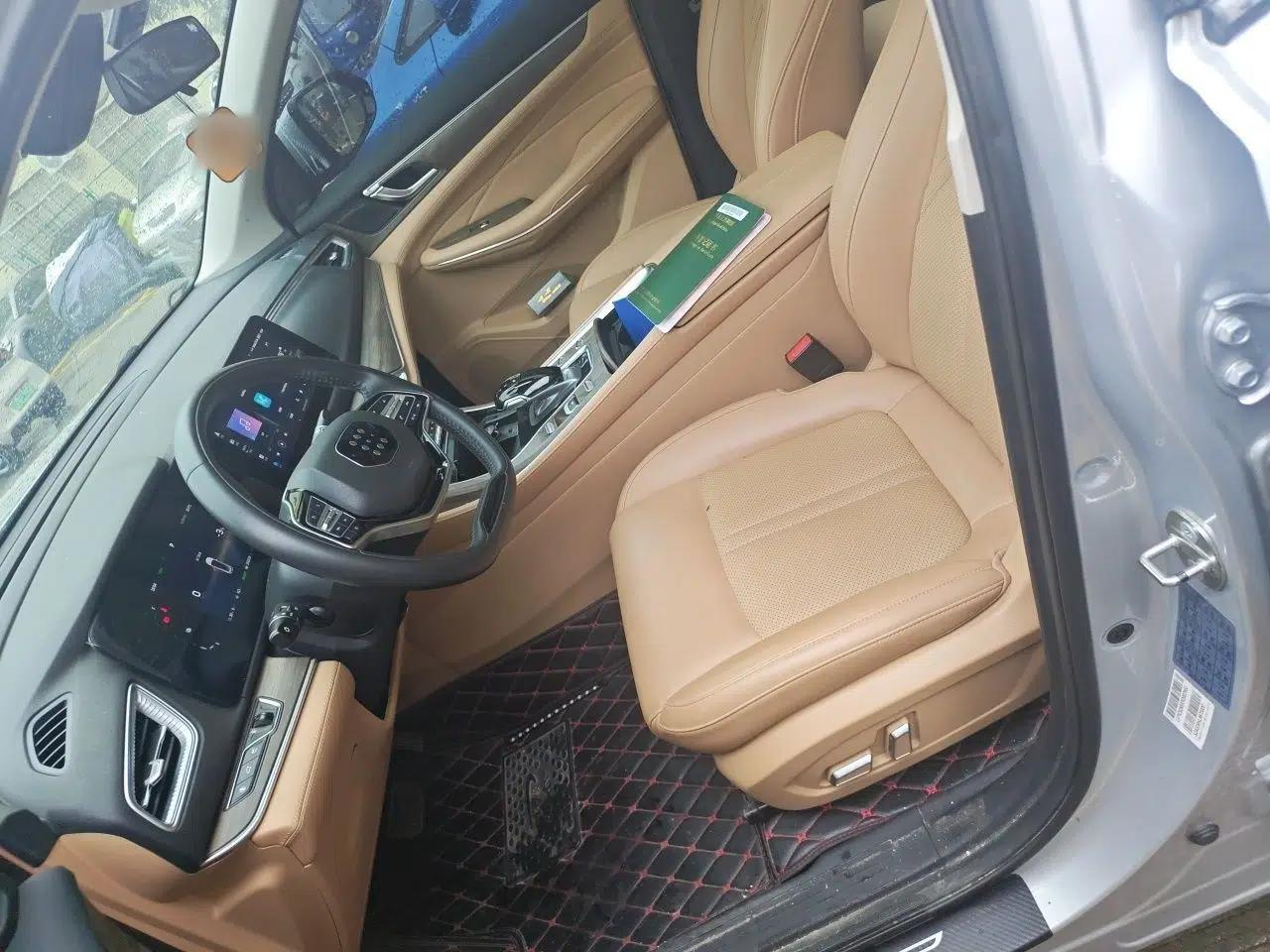 Landian E5 2023 1.5L DE-i 100KM Zhenxiang Edition 5-seater — миниатюра 15