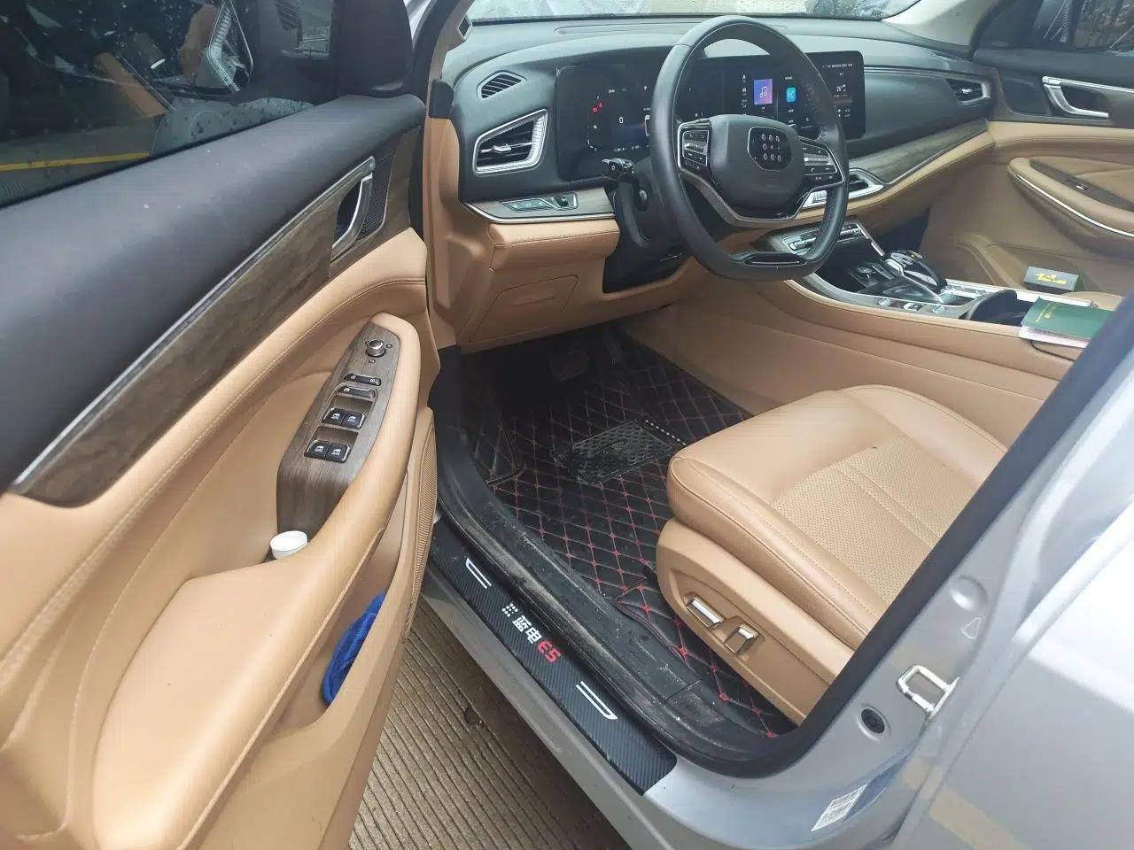 Landian E5 2023 1.5L DE-i 100KM Zhenxiang Edition 5-seater — миниатюра 16