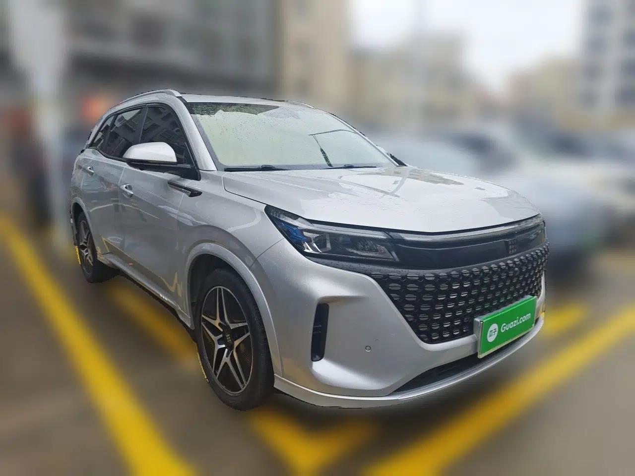 Landian E5 2023 1.5L DE-i 100KM Zhenxiang Edition 5-seater — миниатюра 3