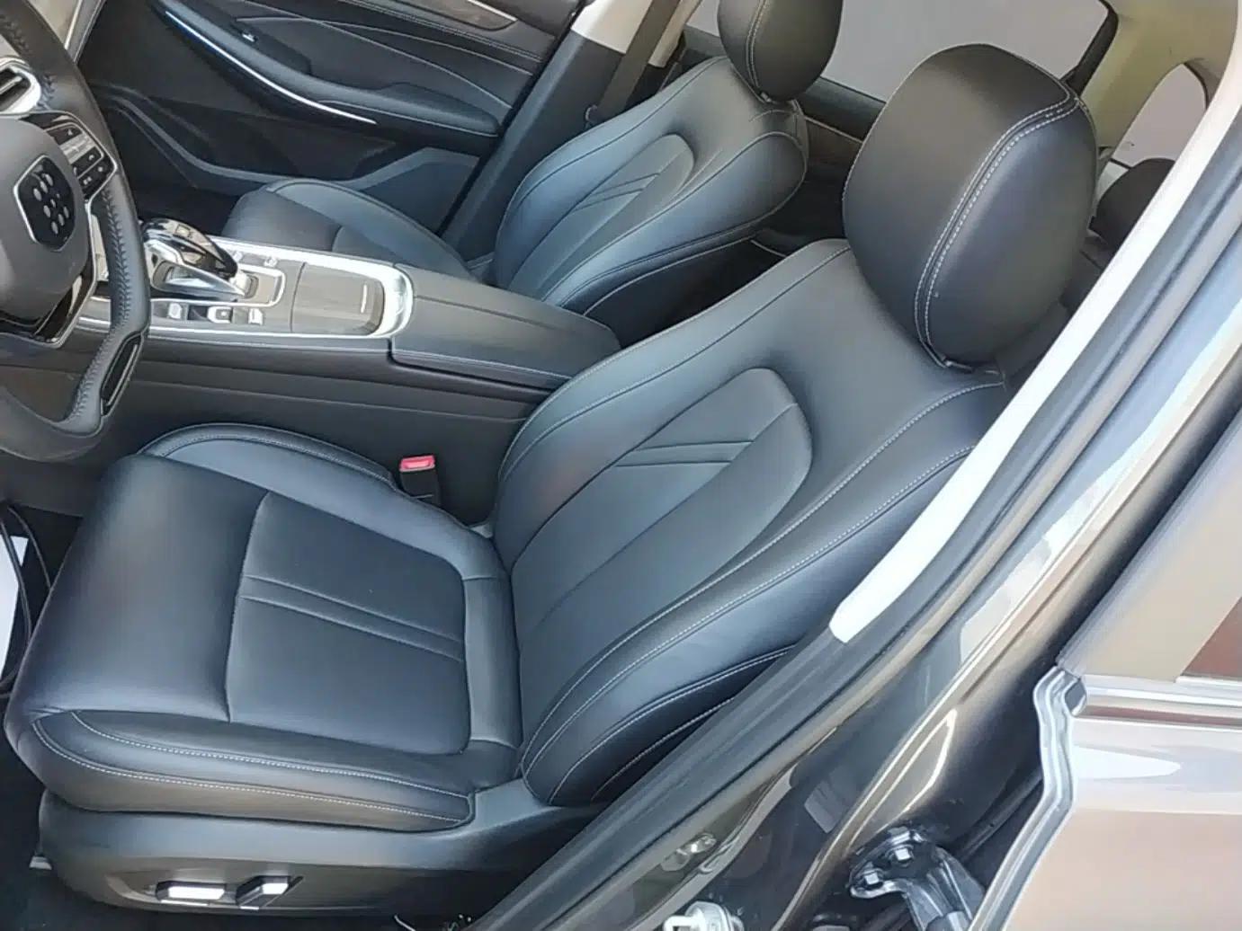 Landian E5 2023 1.5L DE-i 100KM Zhenxiang Edition 7-Seater — миниатюра 17