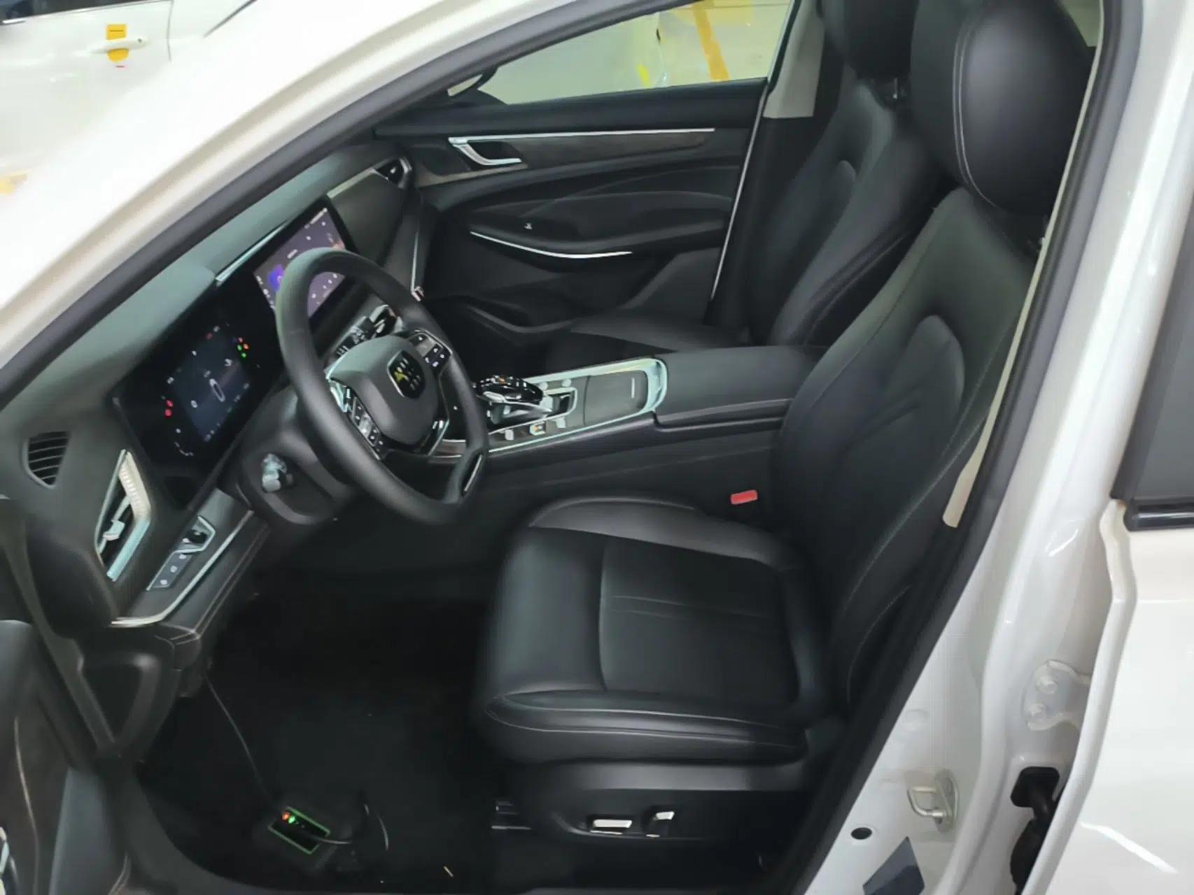 Landian E5 2024 Honor Edition 100KM Premium Model 7 Seats — миниатюра 17