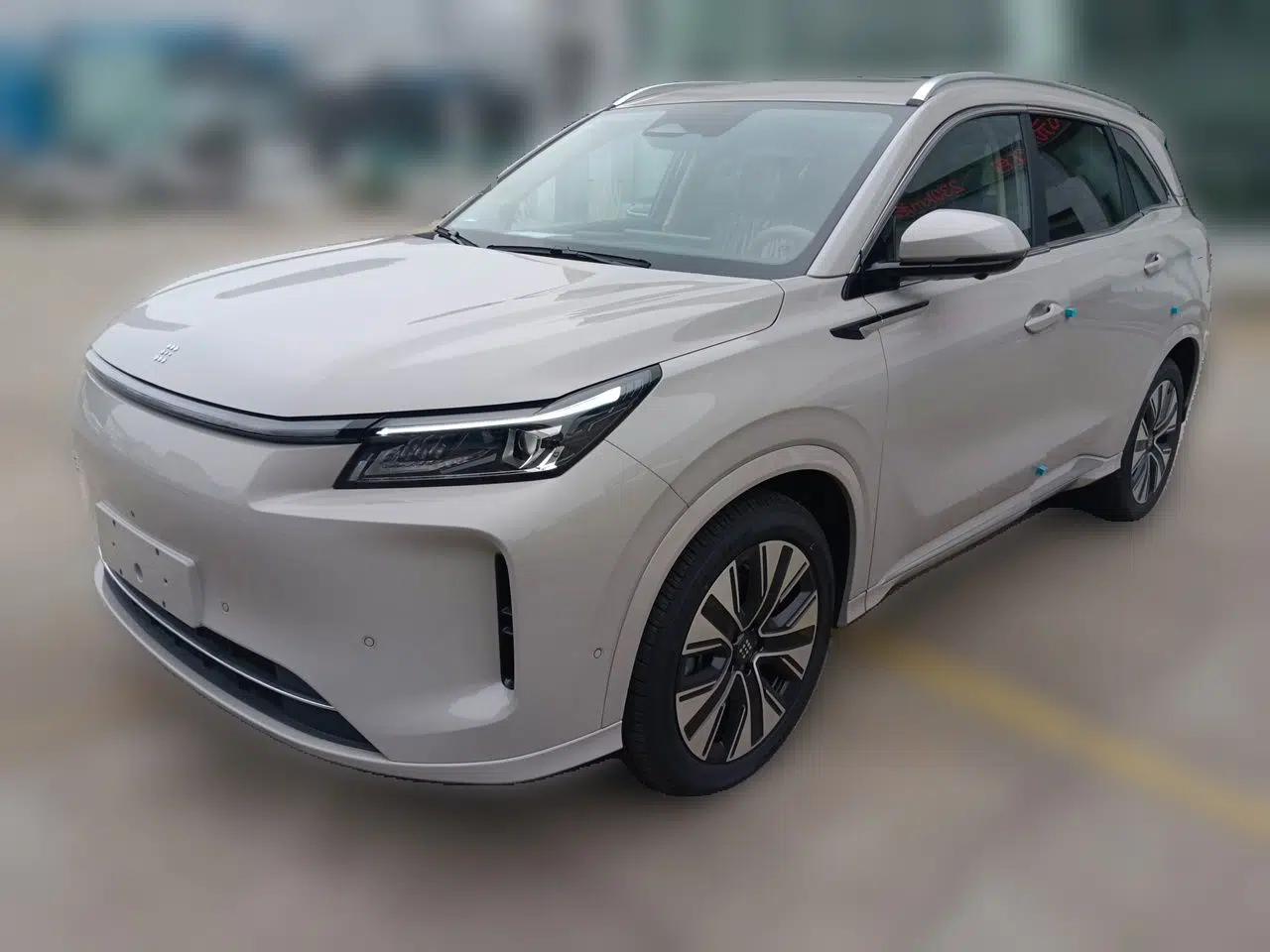 Landian E5 PLUS 2026 Model Standard-Range All-Wheel-Drive Performance Version Ultra — миниатюра 1