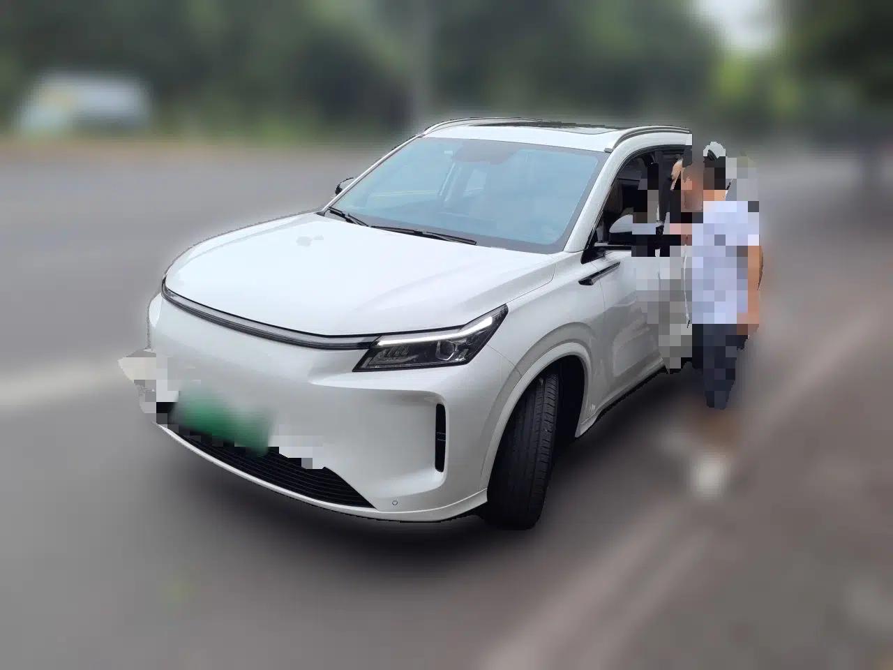 Landian E5 PLUS 2025 165 km Long-Range Version PLUS 7-Seater — миниатюра 1