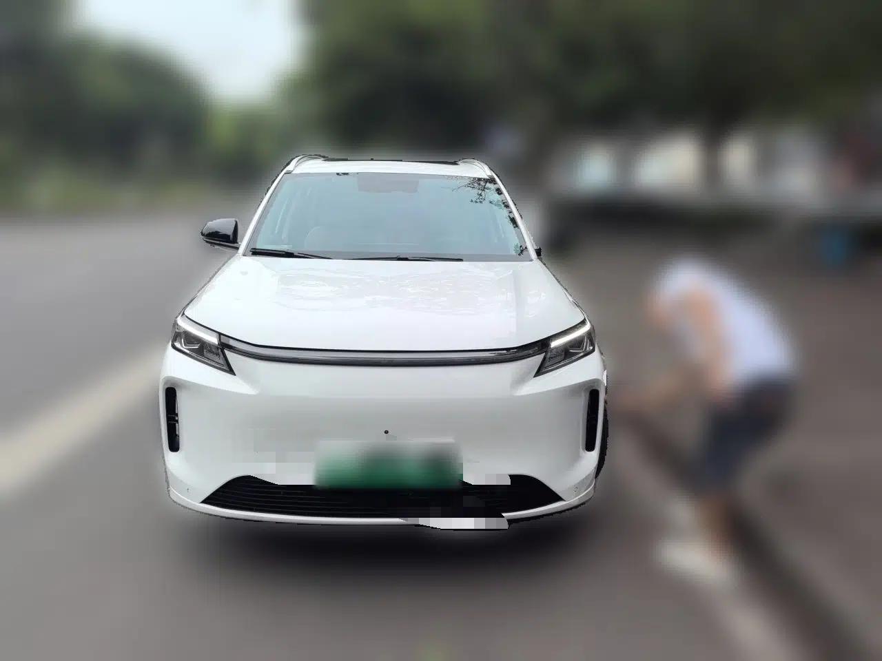 Landian E5 PLUS 2025 165 km Long-Range Version PLUS 7-Seater — миниатюра 2