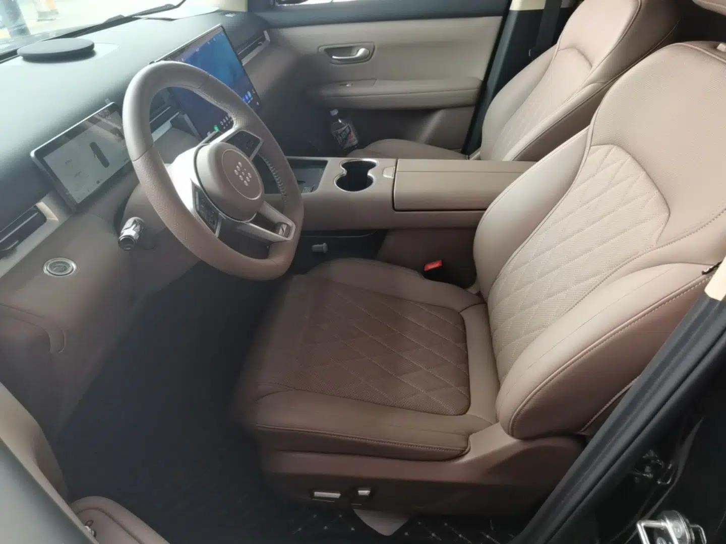 Landian E5 PLUS 2026 Model Standard-Range All-Wheel-Drive Performance Version Ultra — миниатюра 17