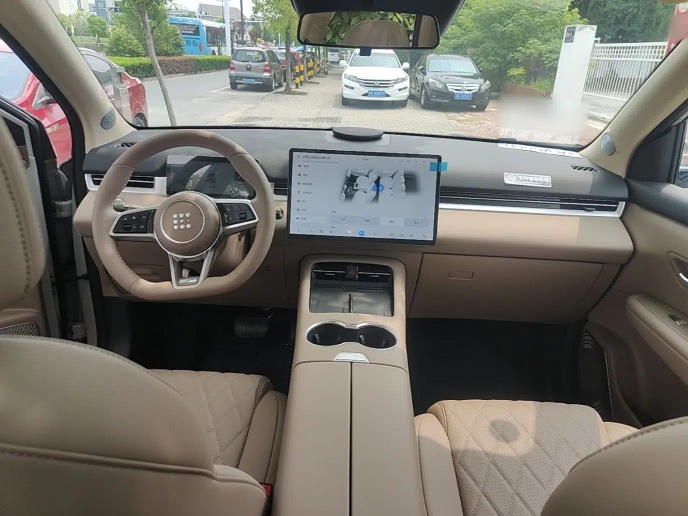 Landian E5 PLUS 2026 Model 230km Ultra-Long-Range Version Ultra 5-seater — миниатюра 12
