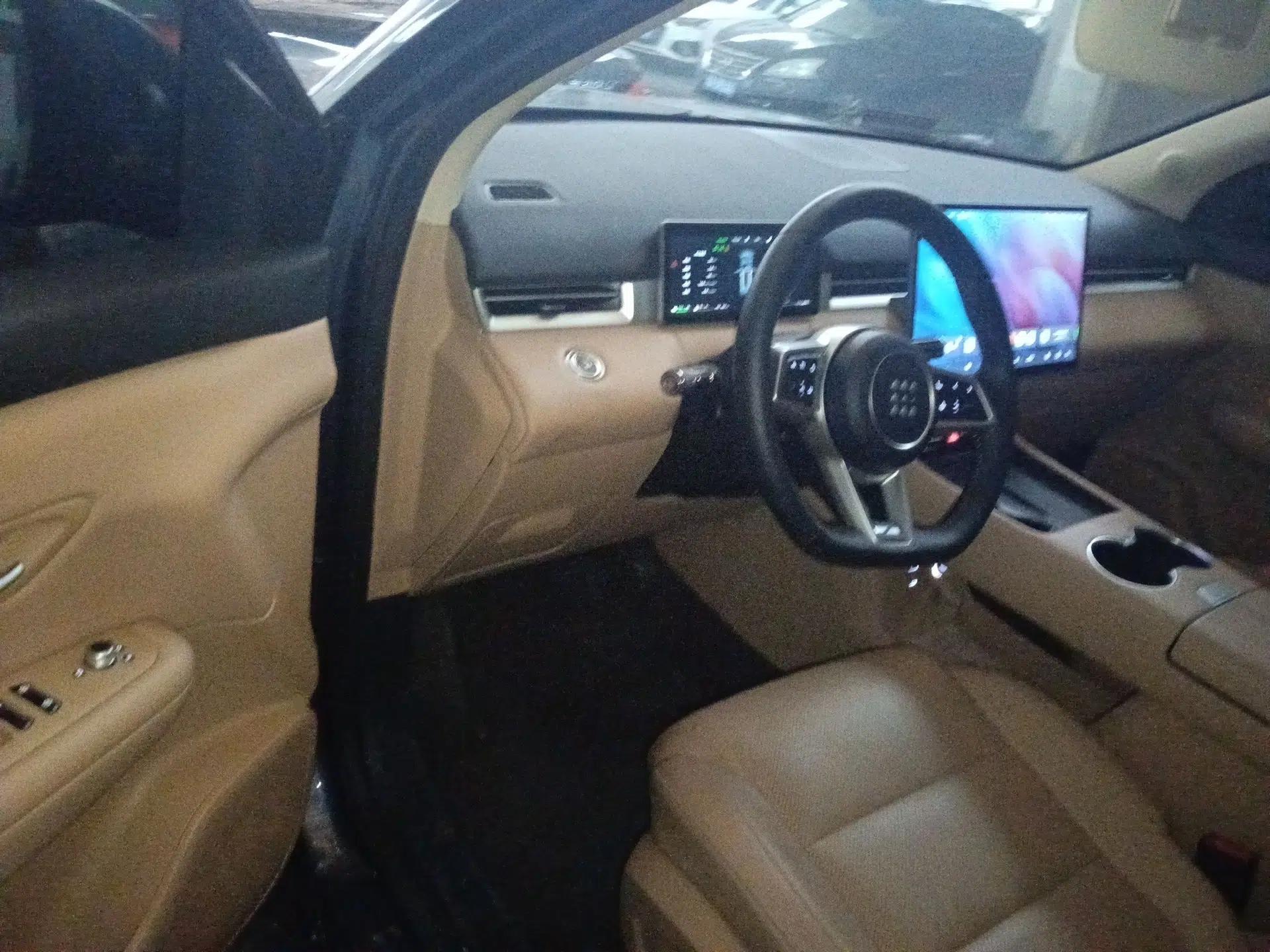 Landian E5 PLUS 2025 165 km Long-Range Version 7 Seats — миниатюра 18