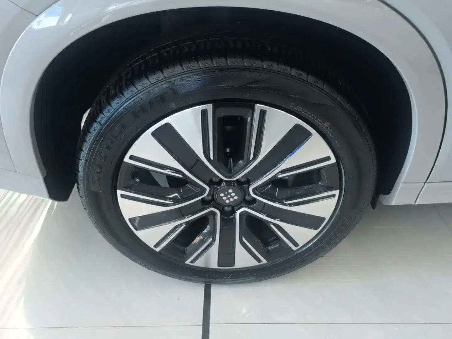 Landian E5 PLUS 2026 Model Standard-Range All-Wheel-Drive Performance Version Ultra — миниатюра 11