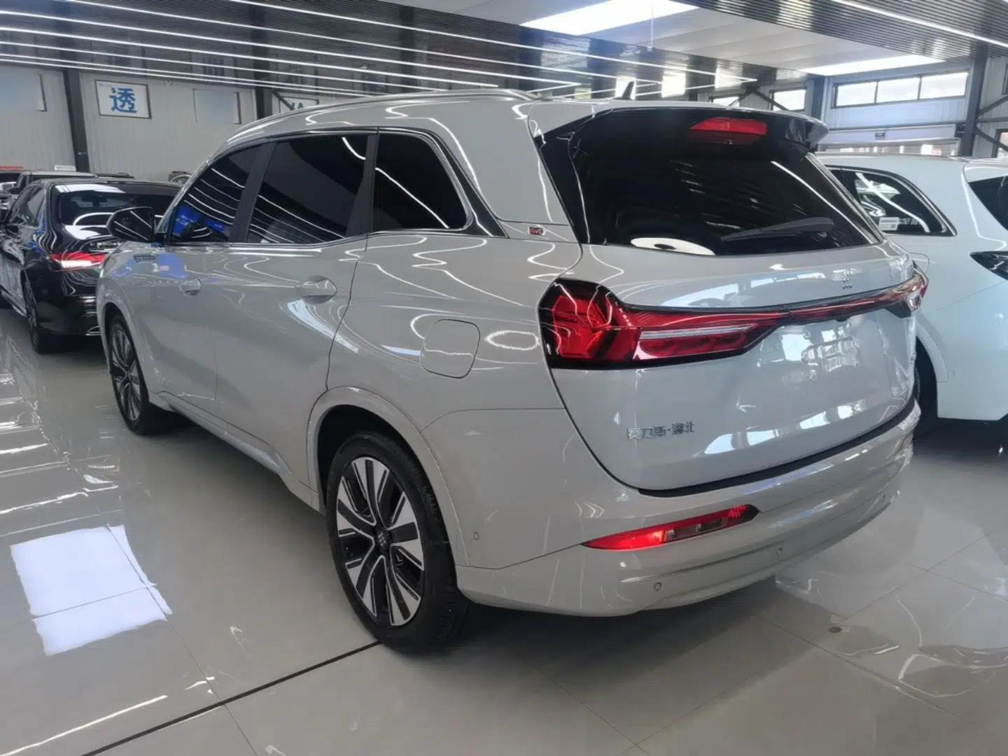 Landian E5 PLUS 2026 Model Standard-Range All-Wheel-Drive Performance Version Ultra — миниатюра 4