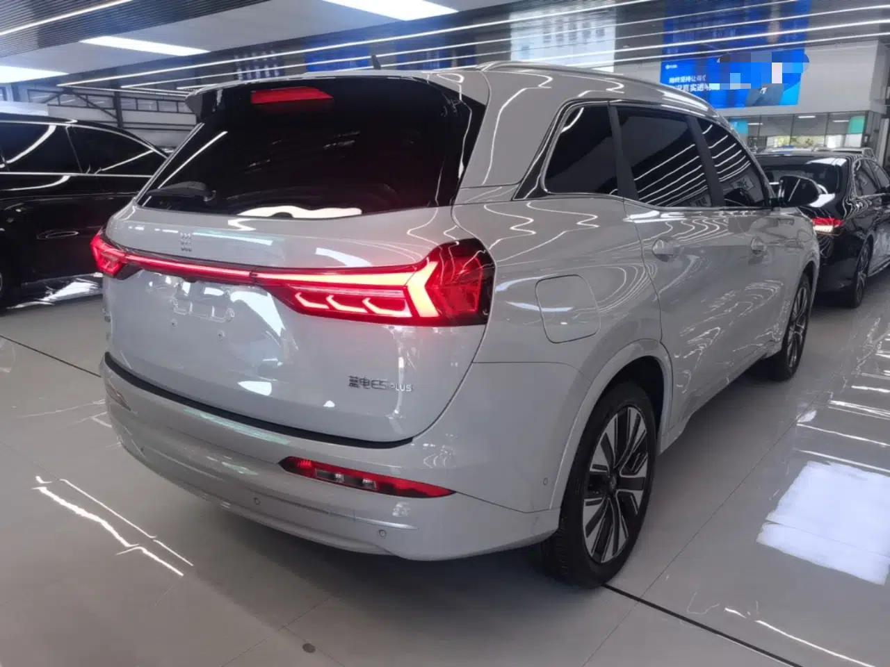 Landian E5 PLUS 2026 Model Standard-Range All-Wheel-Drive Performance Version Ultra — миниатюра 6