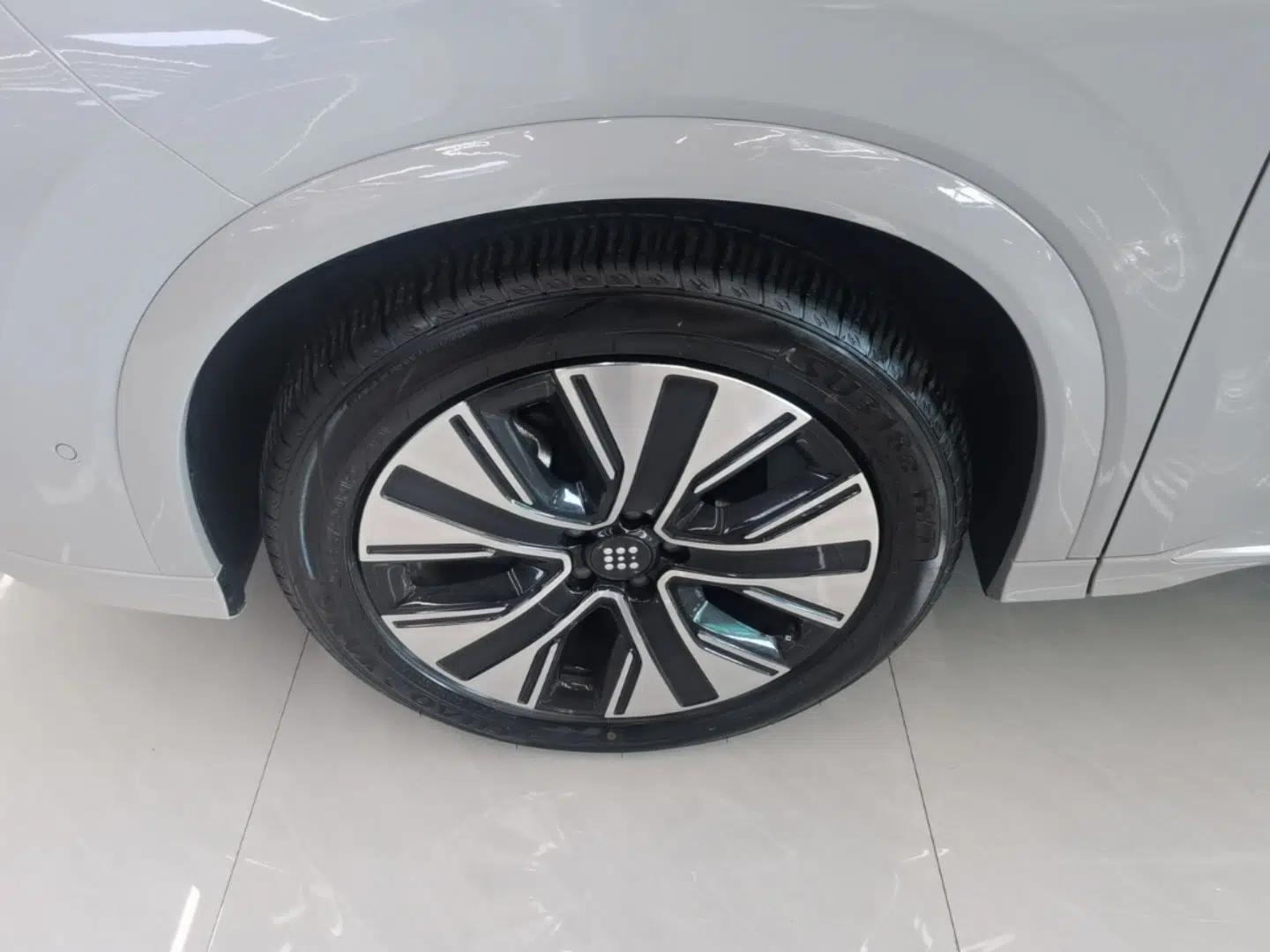 Landian E5 PLUS 2026 Model Standard-Range All-Wheel-Drive Performance Version Ultra — миниатюра 10
