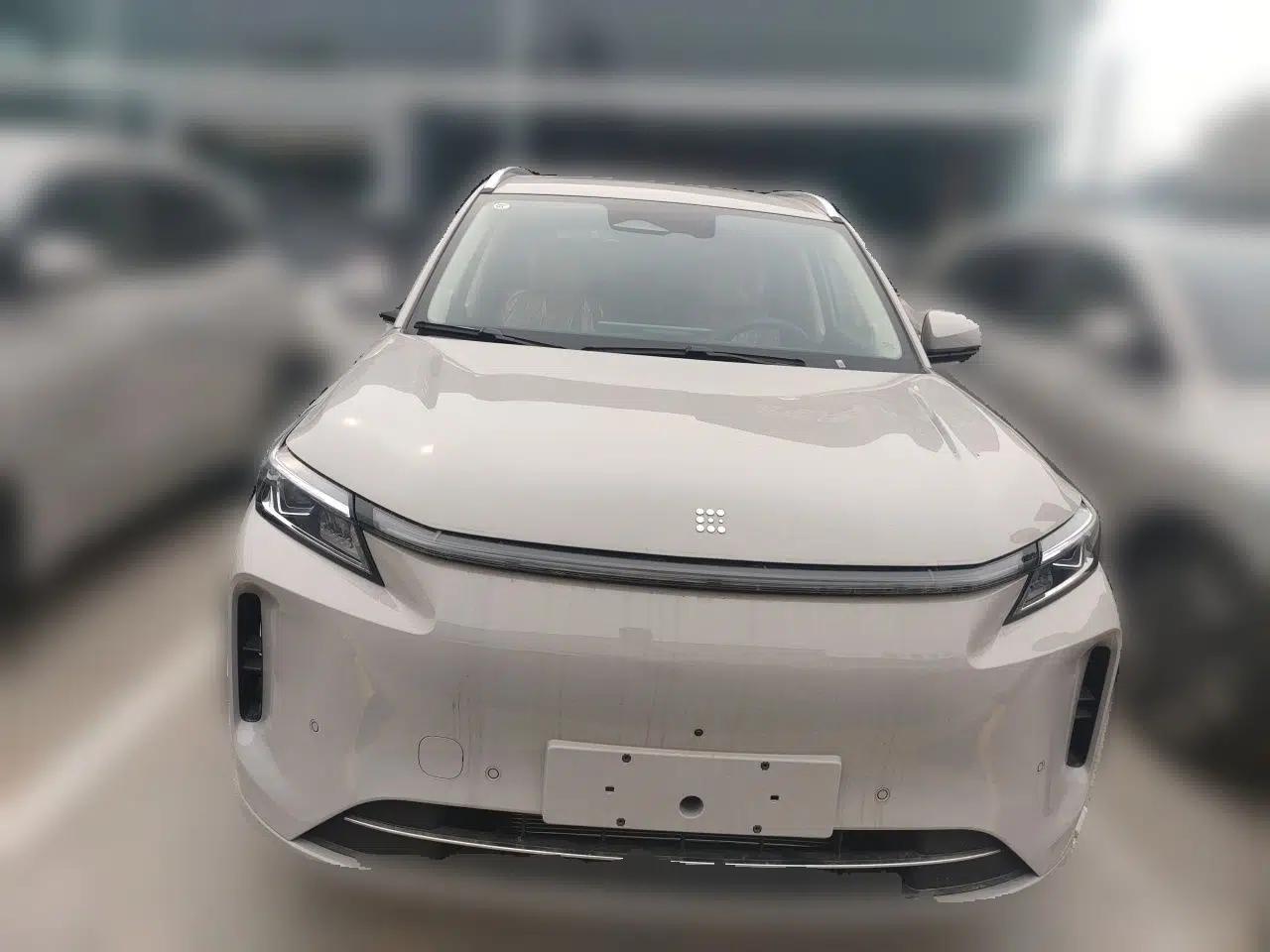 Landian E5 PLUS 2026 Model 230km Ultra-Long-Range Version Ultra 7-seater — миниатюра 2
