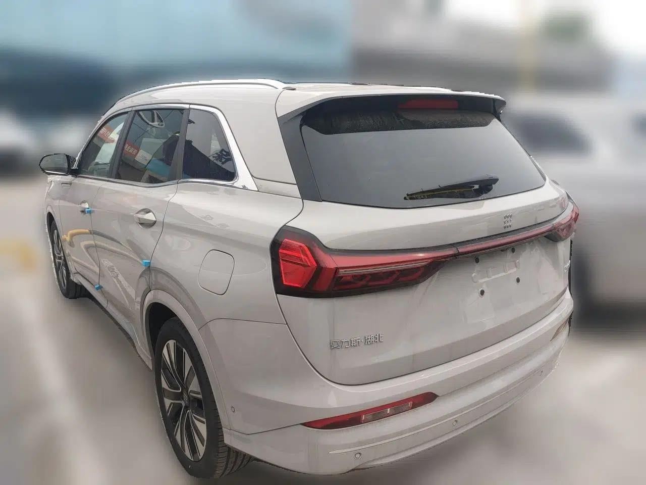 Landian E5 PLUS 2026 Model 230km Ultra-Long-Range Version Ultra 7-seater — миниатюра 4