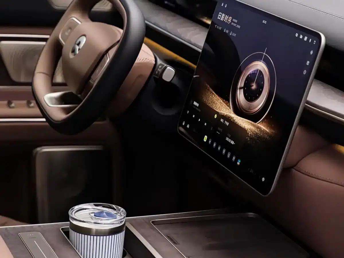 NIO ES9 2026 Model 102kWh Executive Island Signature Edition — миниатюра 15