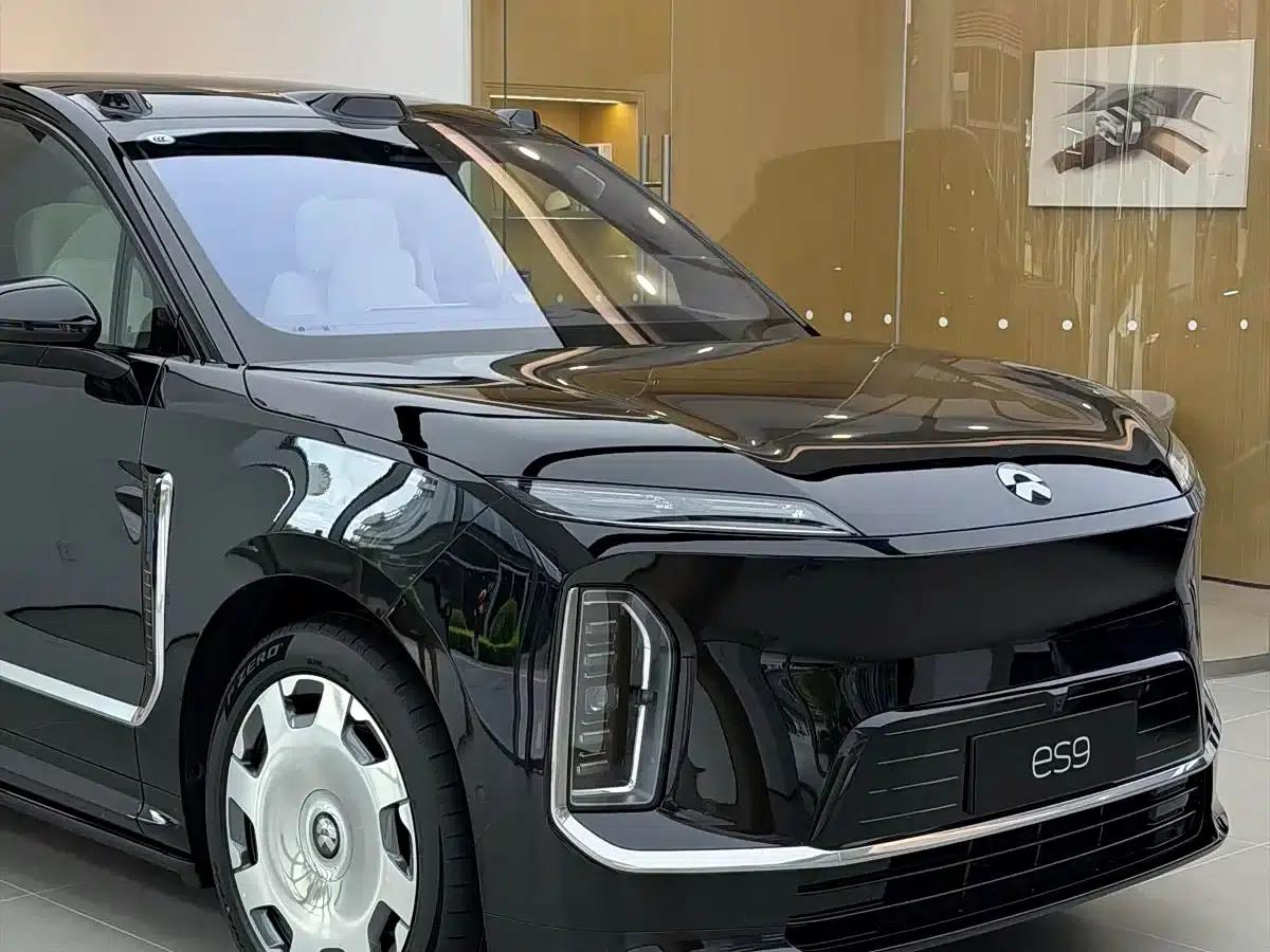 NIO ES9 2026 Model 102kWh Executive Island Signature Edition — миниатюра 3