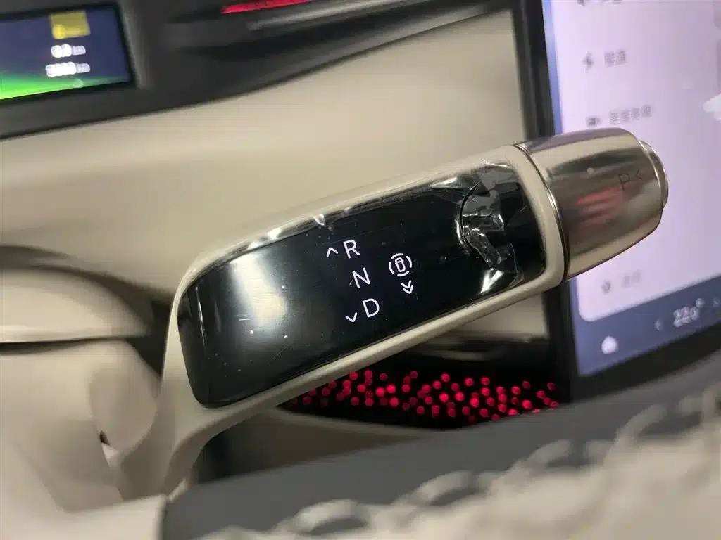 XPeng GX 2026 Extended Range 1585 AWD Ultra Flagship Edition — миниатюра 21