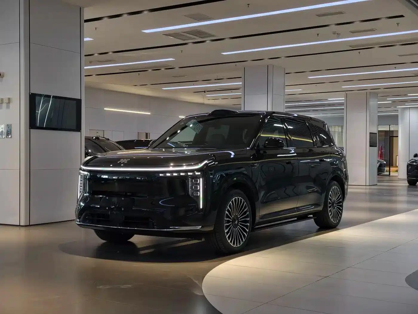 Smart LS8 2026 66 Ultra Luxury Six-Seater — миниатюра 1