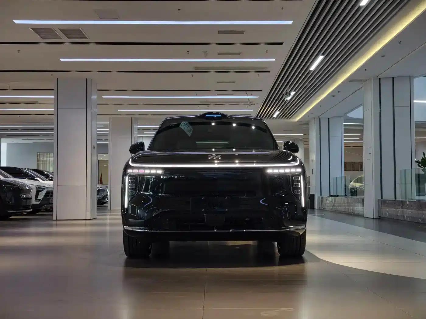 Smart LS8 2026 66 Ultra Luxury Six-Seater — миниатюра 2