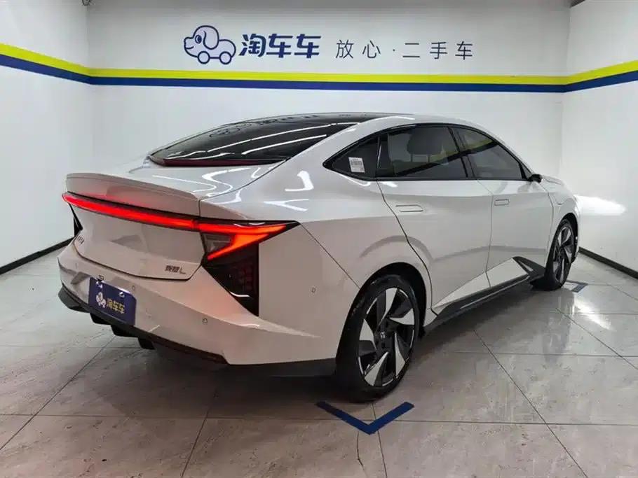 Lingxi L 2024 Ready Player One Edition — миниатюра 3