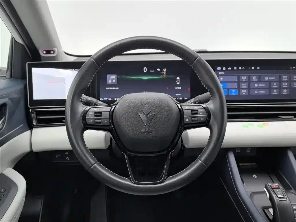 Lingxi L 2024 Ready Player One Edition — миниатюра 11