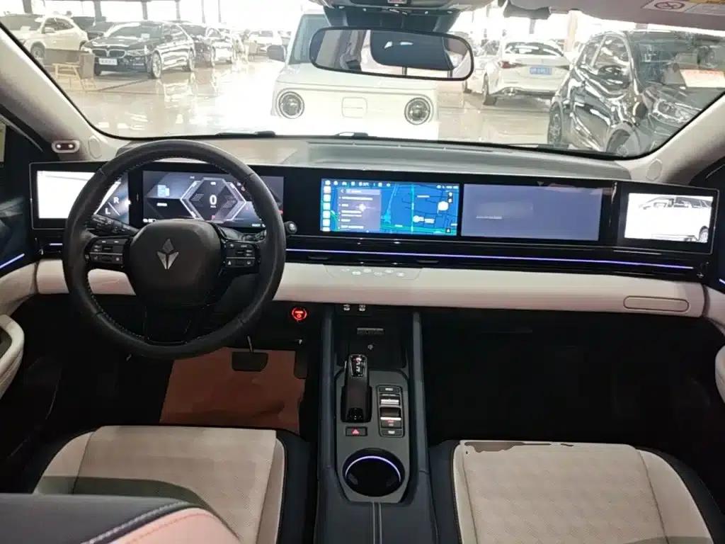 Lingxi L 2024 Ready Player One Edition — миниатюра 6