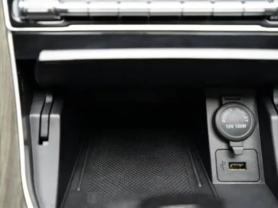 Blue Electric E5 2023 Model 1.5L DE-i 100KM Enjoyable Edition 5-Seater — миниатюра 11