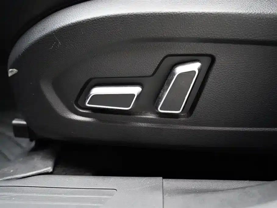 Blue Electric E5 2023 Model 1.5L DE-i 100KM Enjoyable Edition 5-Seater — миниатюра 6
