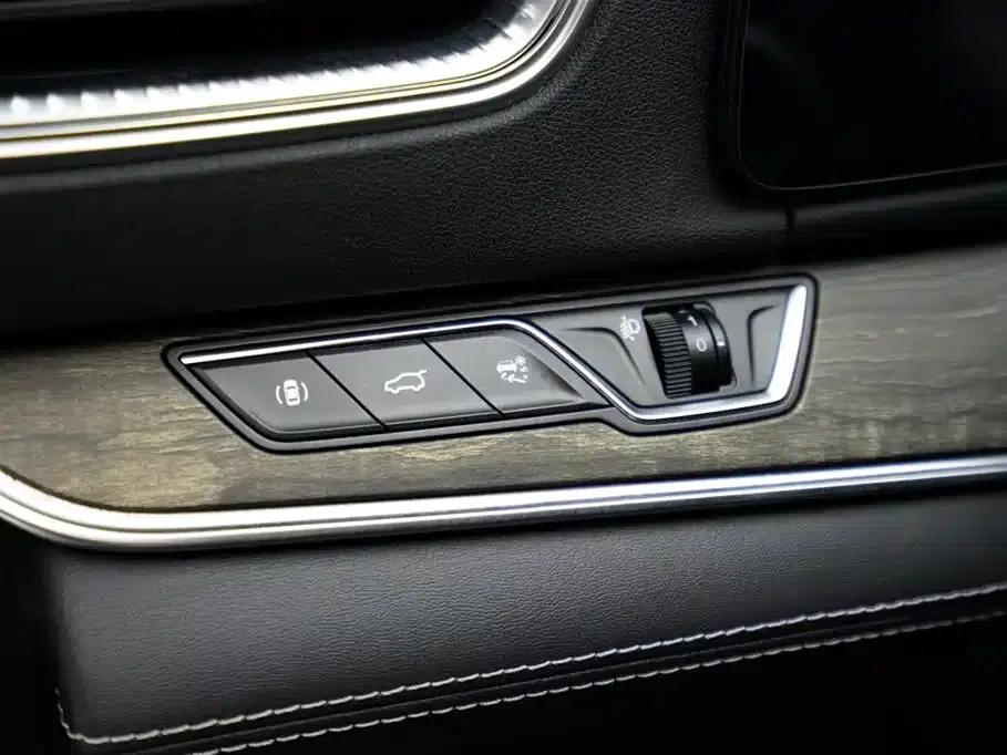 Blue Electric E5 2023 Model 1.5L DE-i 100KM Enjoyable Edition 5-Seater — миниатюра 7