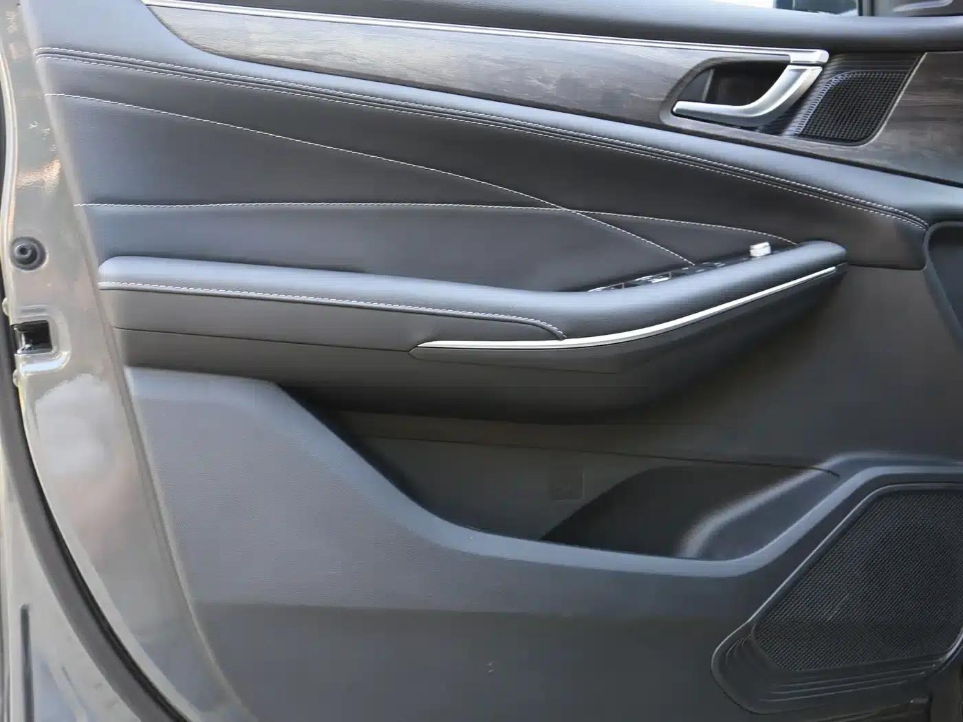 Blue Electric E5 2024 Glory Edition 100KM Premium 7-Seater — миниатюра 12