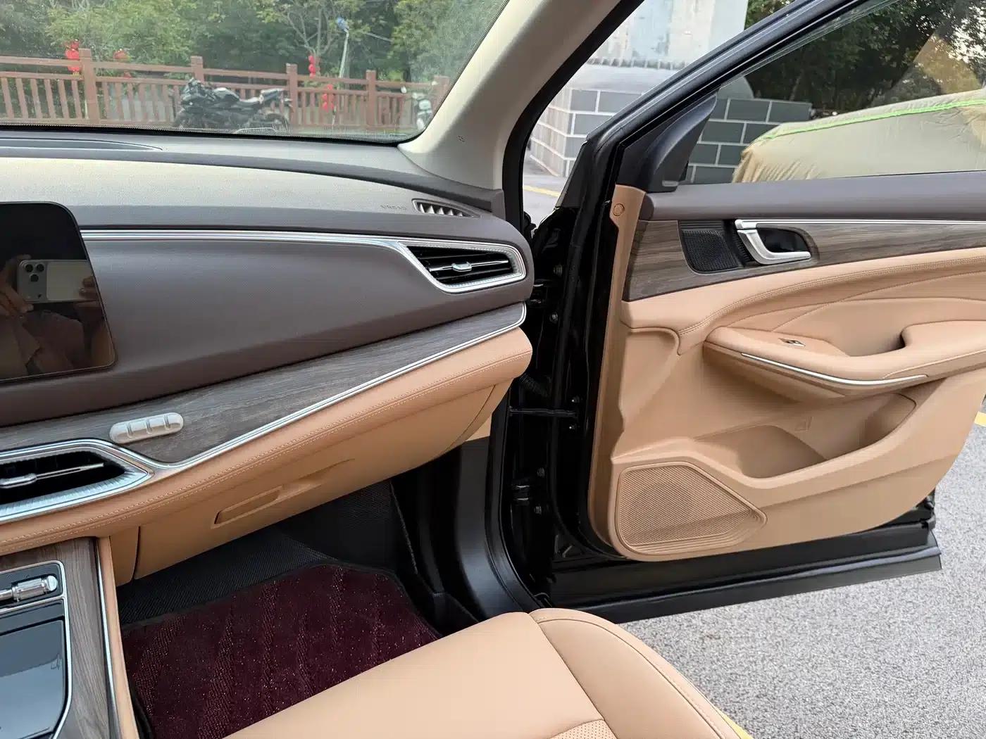Blue Electric E5 2024 Glory Edition 100KM Premium 7-Seater — миниатюра 14