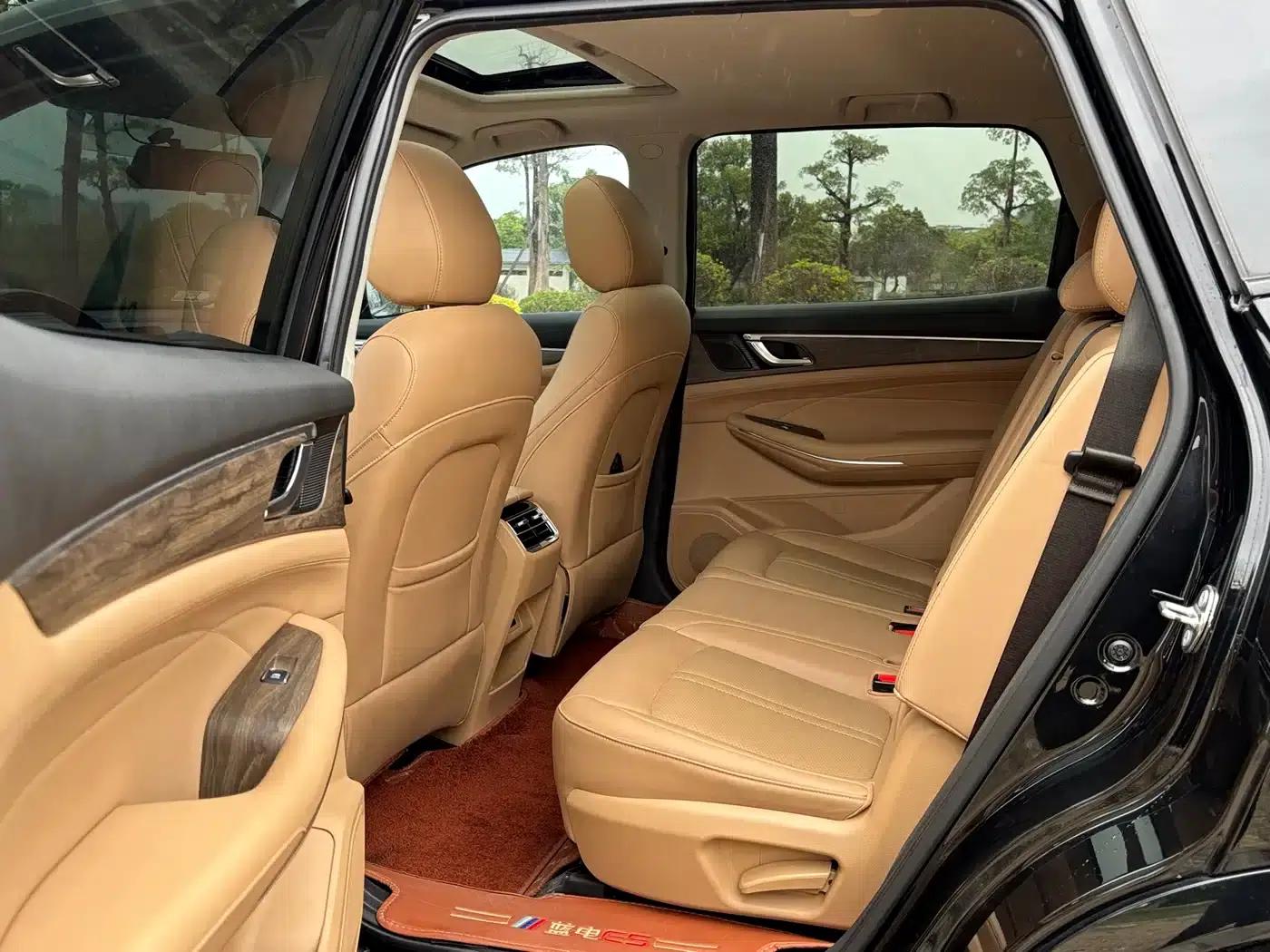 Blue Electric E5 2024 Glory Edition 100KM Enjoyment Model 7-Seater — миниатюра 8